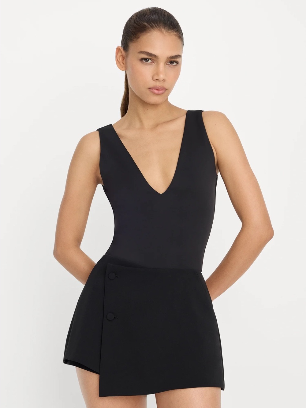 Good American Scuba Deep V Body On Black Medium NWOT